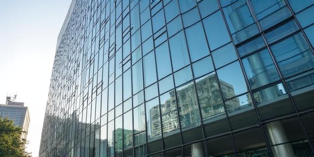 AquaBotics 本社ビル外観